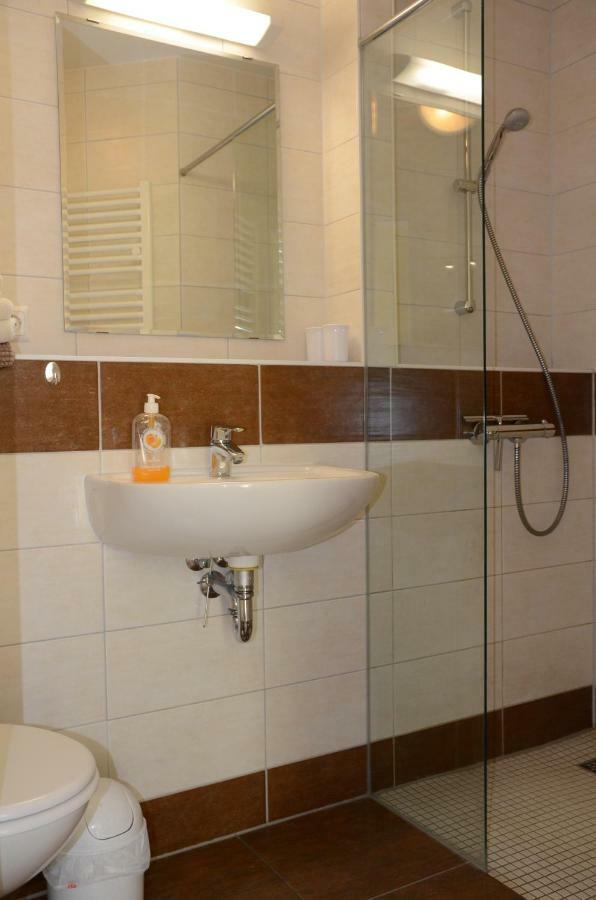 Apartamento Ferienresidenz Am Strom Rostock Exterior foto